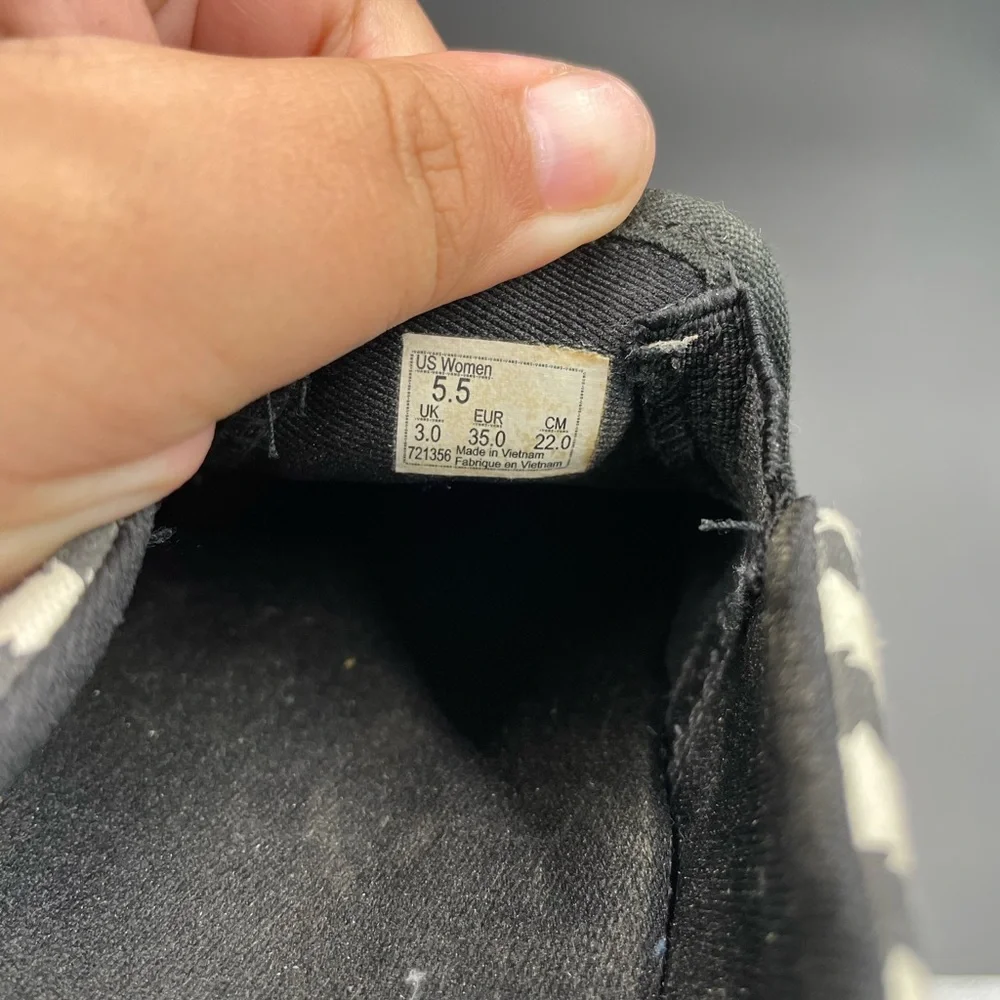 Woman’s Vans black&White striped 5.5 size Espadrilles shoes